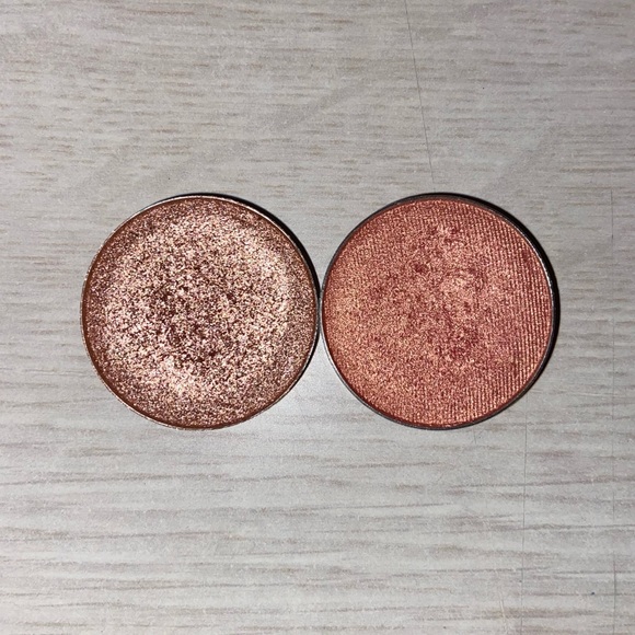 Single Eyeshadow Duo (Disinfected + Magnetic Pans) - Picture 1 of 4